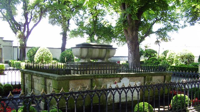 La tumba de Sir John Moore en los Jardines de San Carlos, en A Coruña.