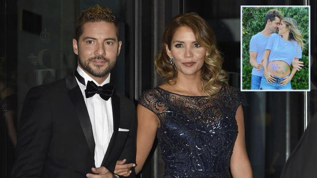 David Bisbal y Rosanna Zanetti en montaje de JALEOS junto a la foto del anuncio.