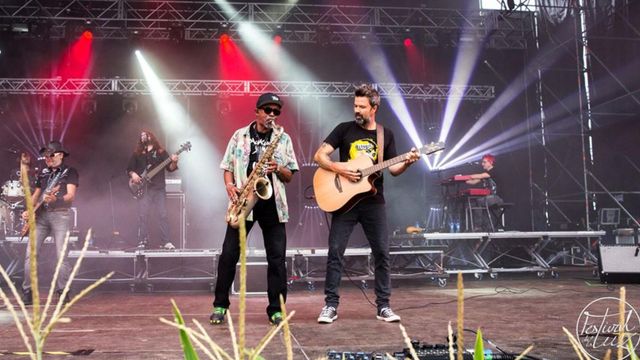 Pau Donés durante su actuación en el evento en Boimorto.