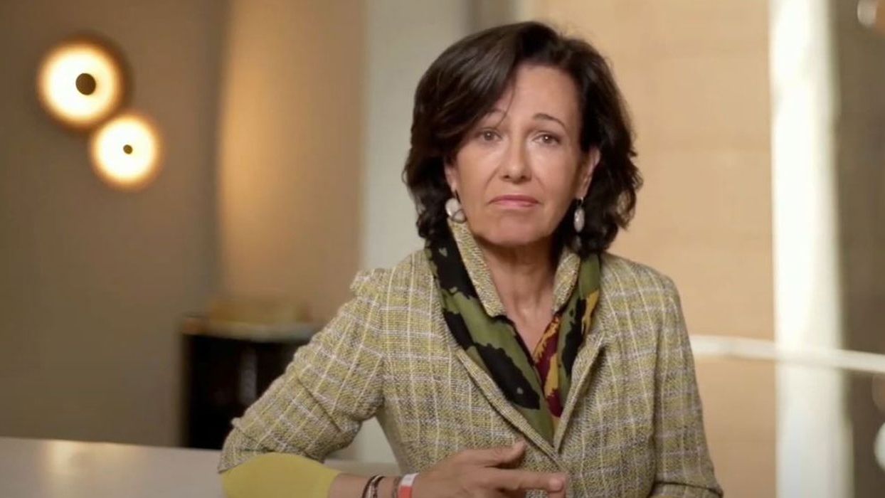 Ana Botín, presidenta del Banco Santander, durante su intervención en la cumbre de la CEOE.