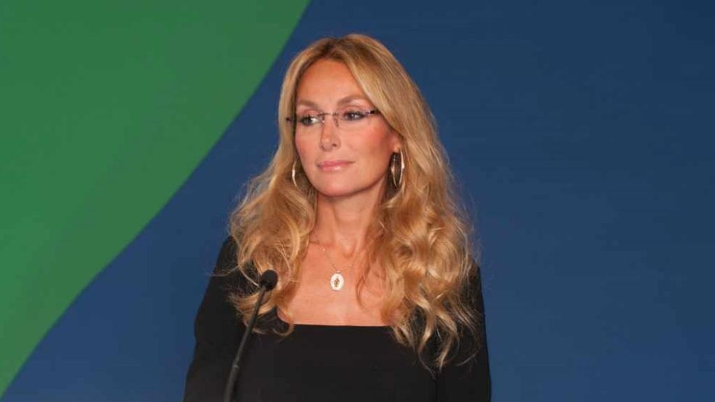 Esther Alcocer Koplowitz.
