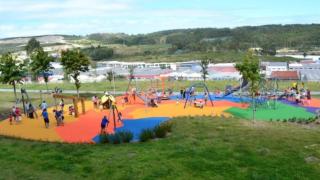 Parque infantil de Novo Mesoiro.