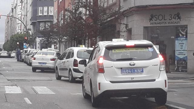Parada de taxis de Os Mallos (A Coruña).