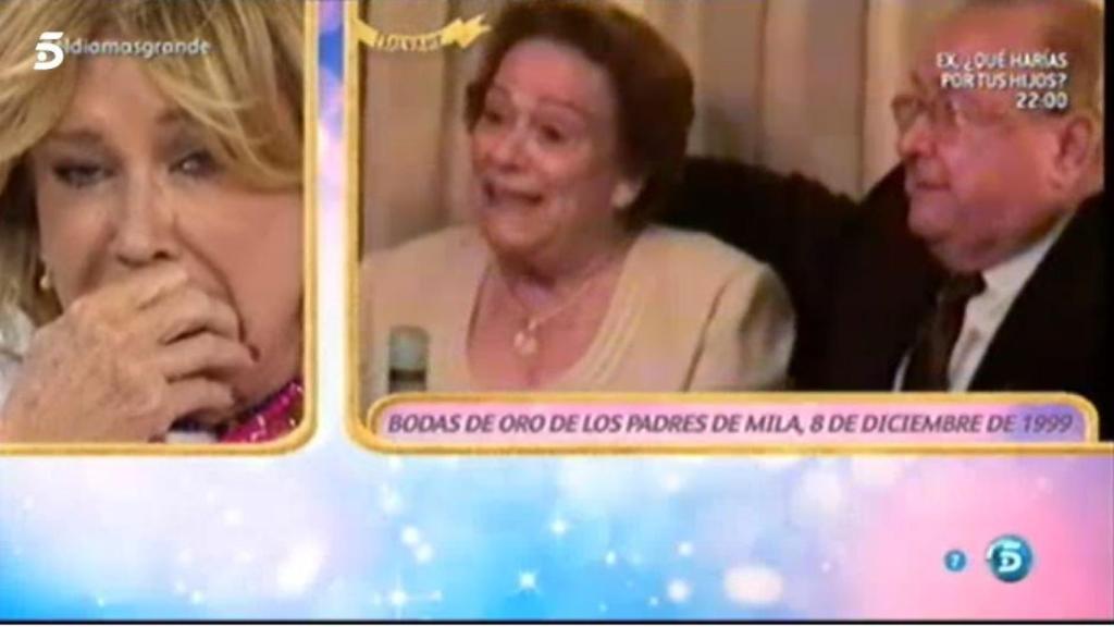 Mila Ximénez rompe a llorar al ver a su madre cantando a su padre en el día de sus bodas de oro.