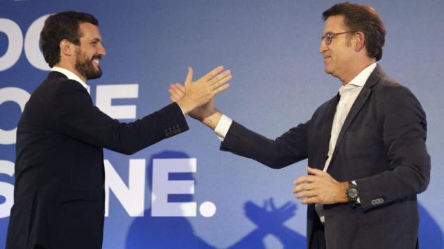 Pablo Casado y Alberto Núñez Feijóo. Efe