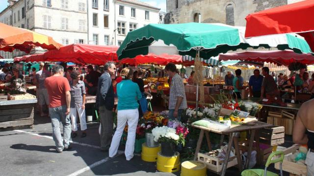 imagen de archivo de un mercadillo.