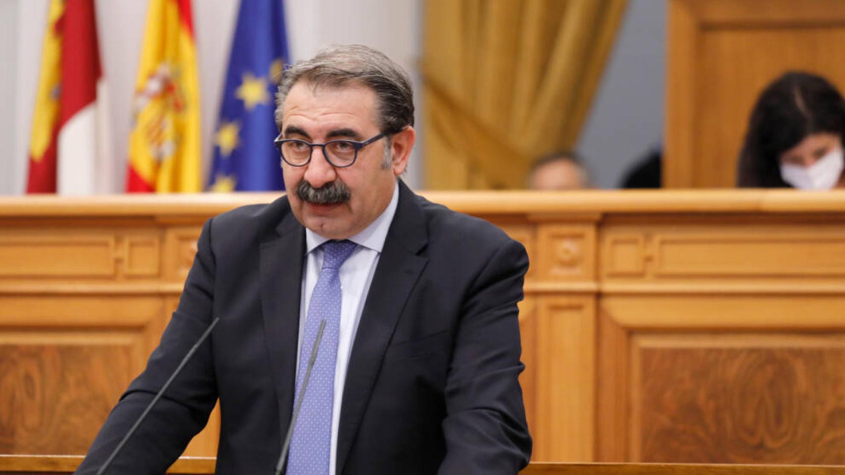 Jesús Fernández Sanz, consejero de Sanidad, este jueves en las Cortes regionales