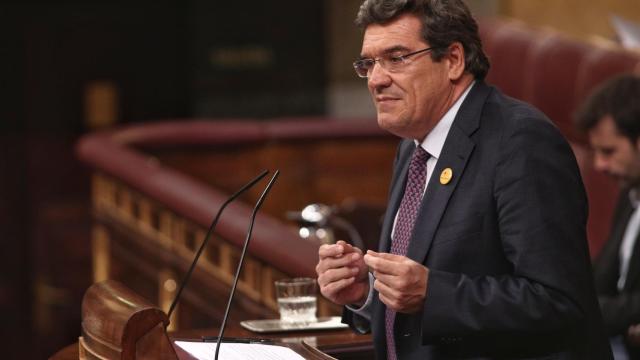 José Luis Escrivá, ministro de Migraciones, Seguridad Social e Inclusión, en comparecencia en el Congreso.