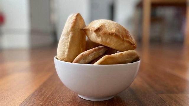 Pan crujiente sin miga, el snack perfecto el aperitivo del finde