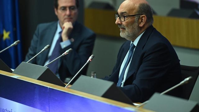 Abril Martorell propone una reindustrialización basada en la innovación y la educación
