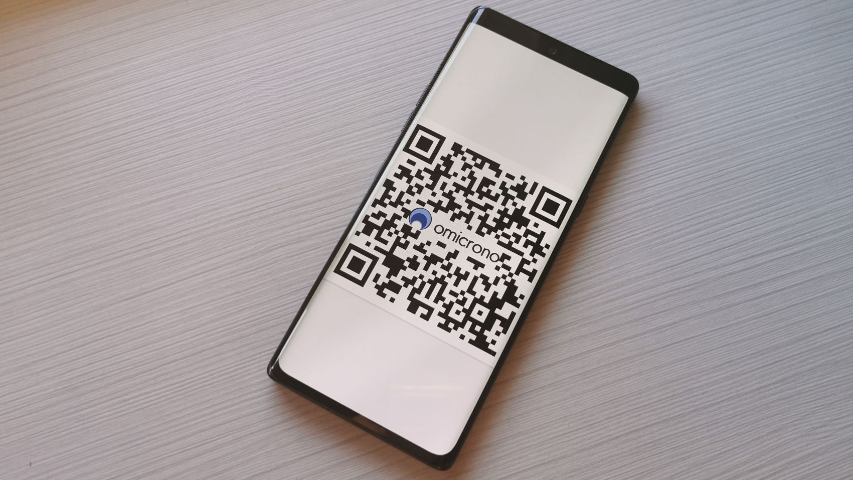 Imagen de un código QR de Omicrono.