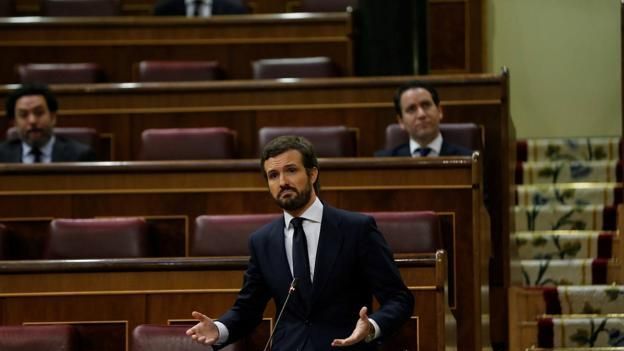 El presidente del PP, Pablo Casado, en su escaño en el Congreso de los Diputados.