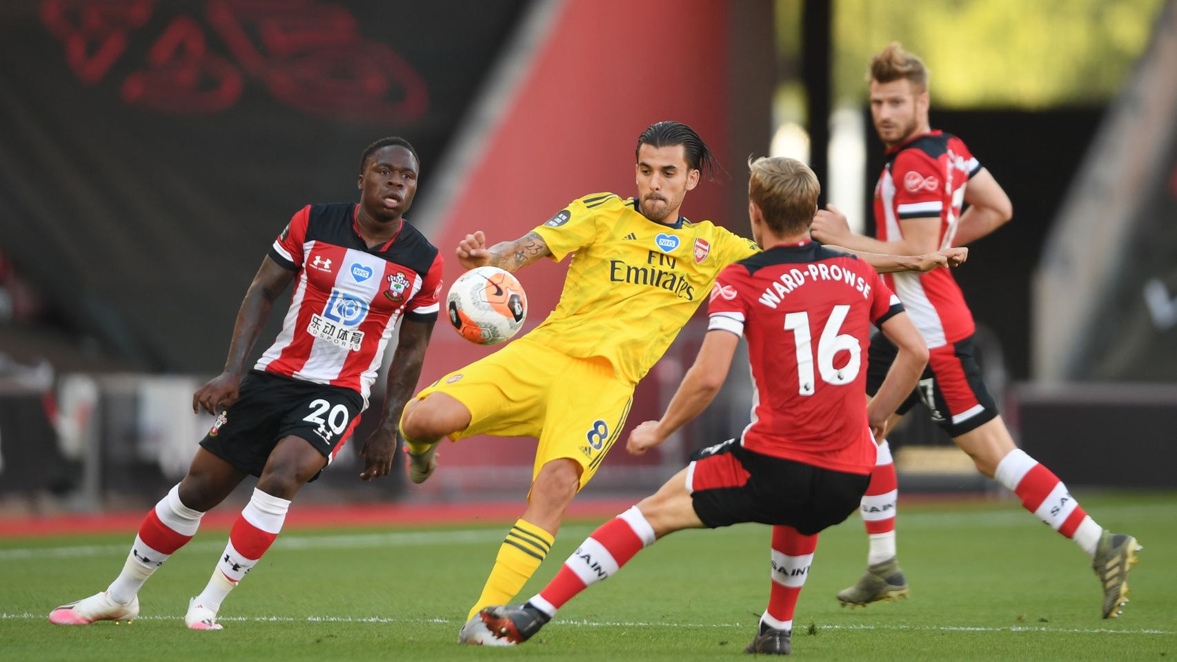 Ceballos, durante un partido con el Arsenal