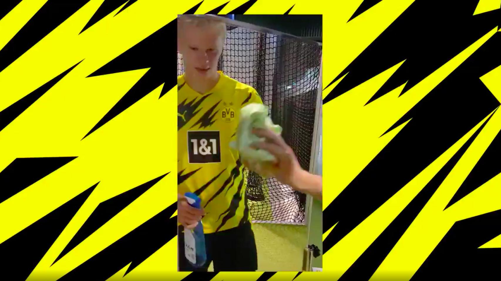 Haaland presenta la nueva camiseta del Borussia Dortmund