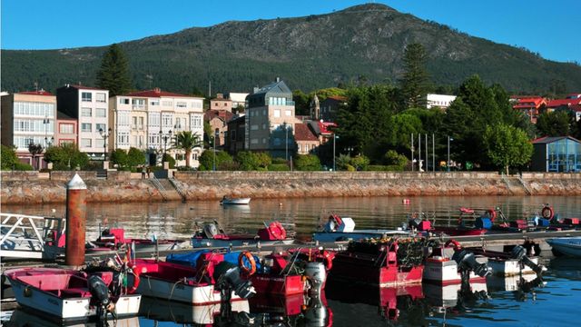 Muere un octogenario tras ser rescatado del agua en el muelle de A Pobra (A Coruña)