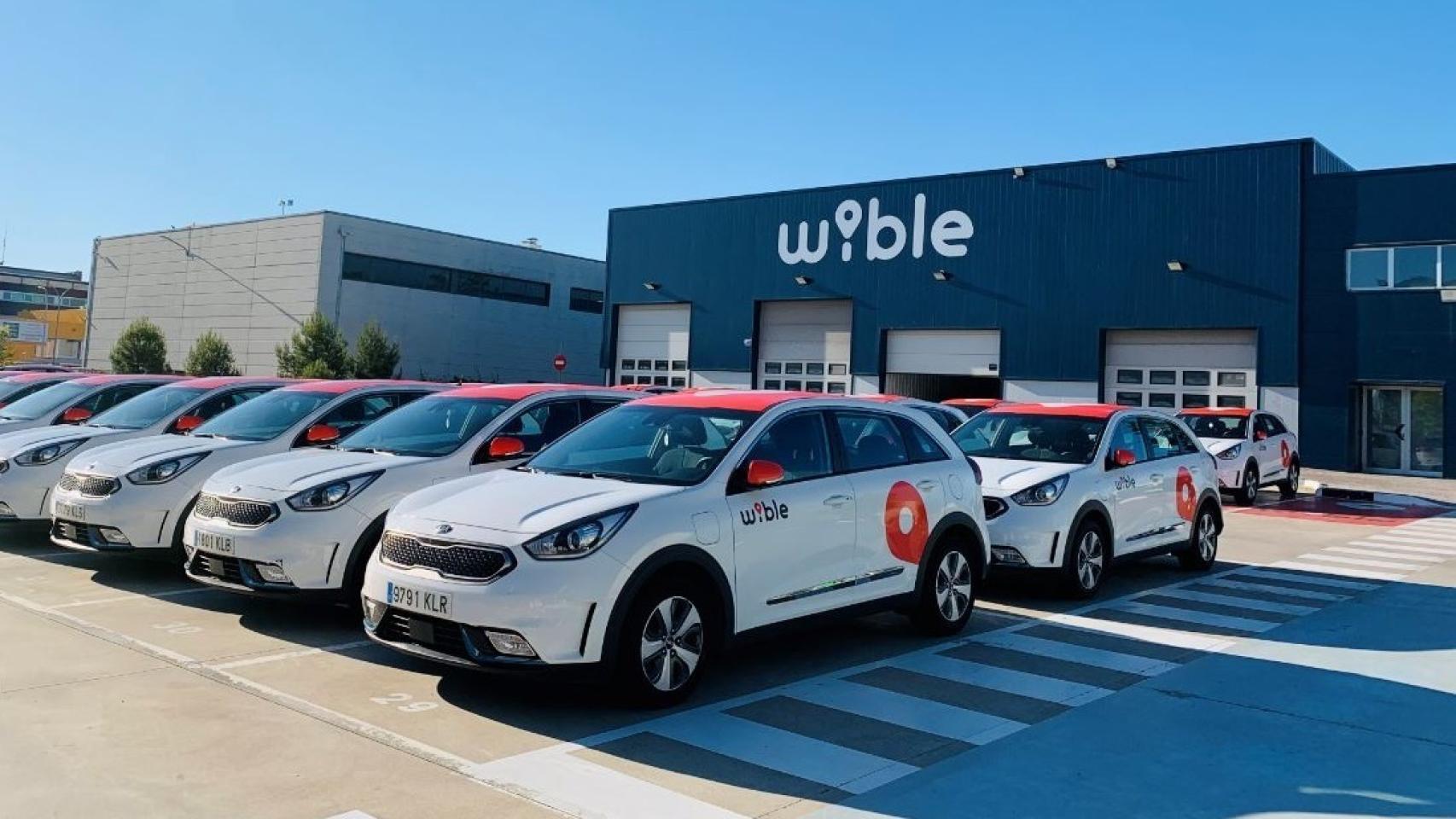 Coches de WiBLE aparcados.