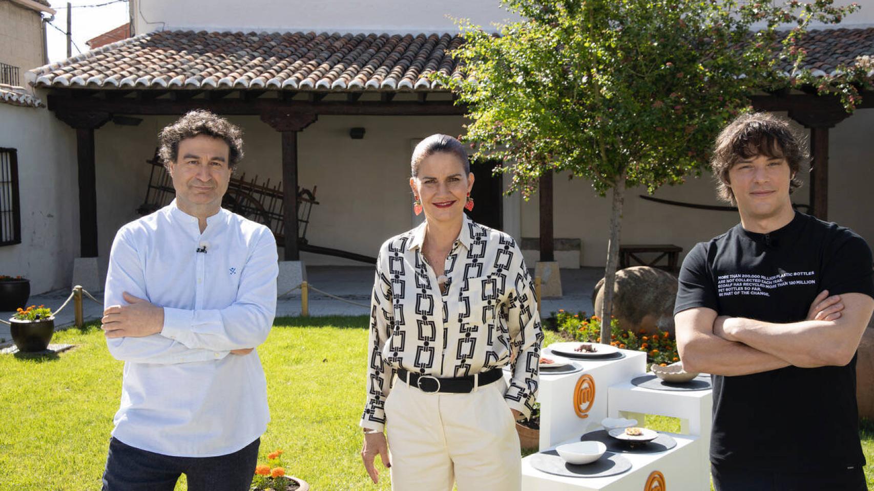 Pepe Rodríguez, a la izquierda, junto al resto del jurado de MasterChef
