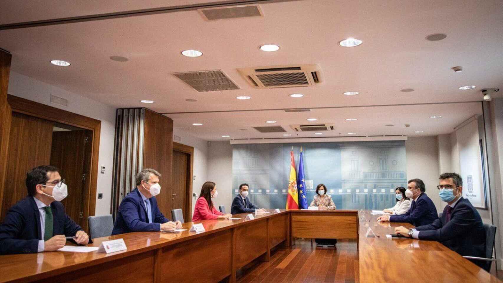 Imagen de la cumbre de junio celebrada en Moncloa entre el Gobierno y Ciudadanos.