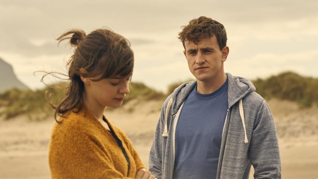 Daisy Edgar-Jones y Paul Mescal, protagonistas de 'Normal People'.