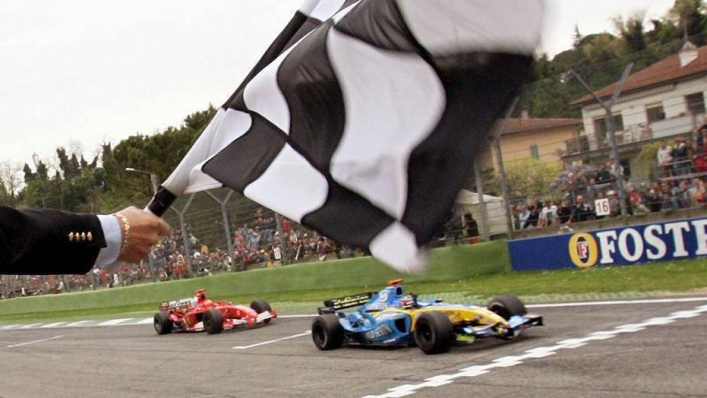El duelo entre Fernando Alonso y Michael Schumacher en el GP de San Marino 2005