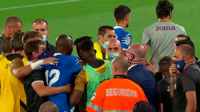 Tangana entre los jugadores del Getafe y del Villarreal