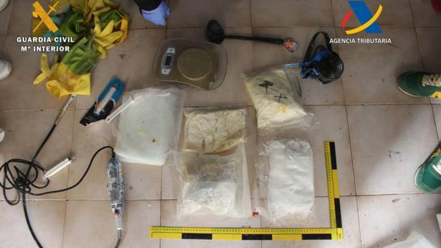 Ejemplo de un lote de las sustancias incautadas en la operación.