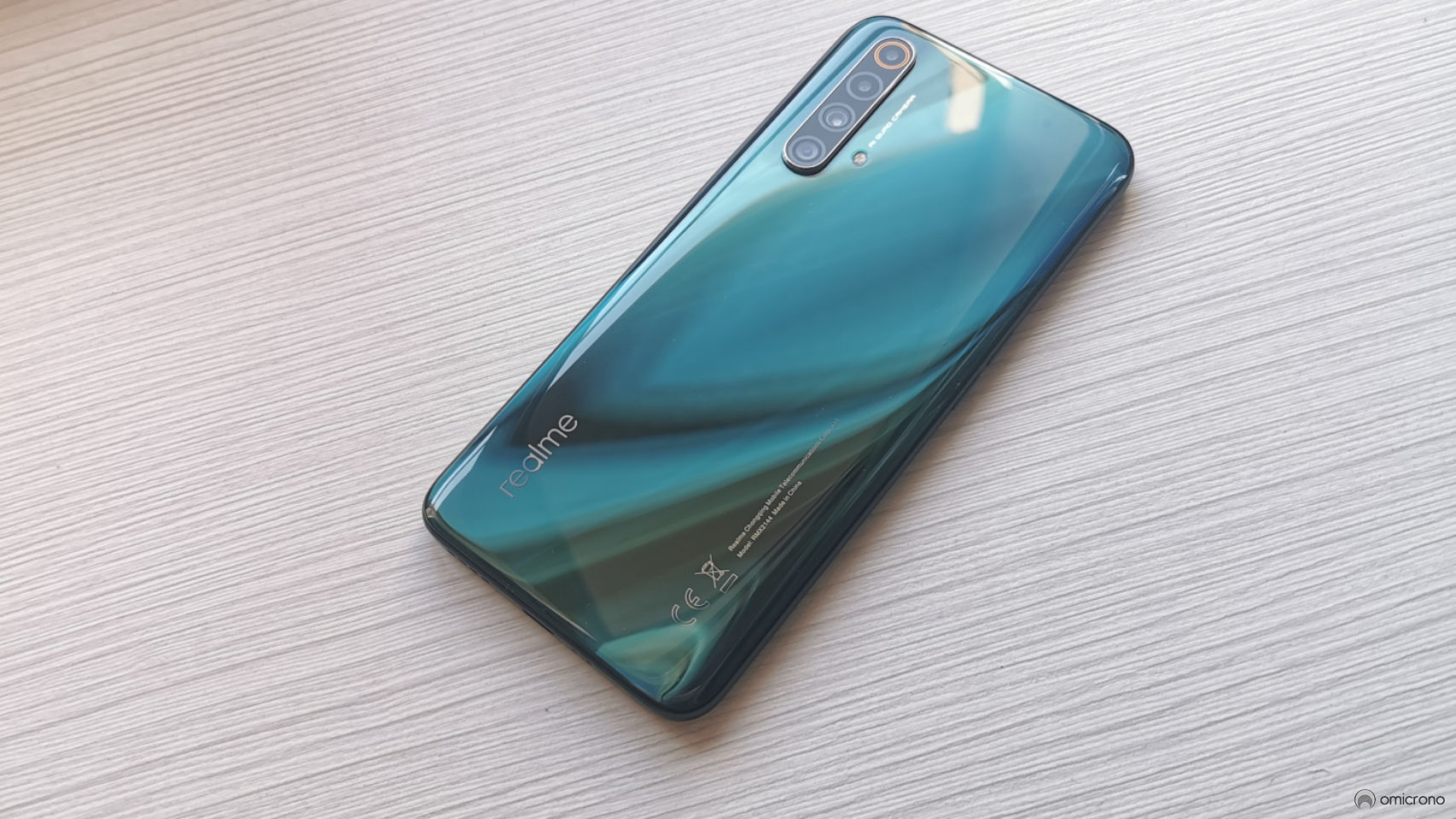 realme X50 5G.