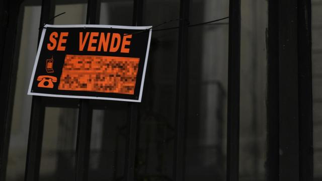 Imagen de un cartel de se vende.