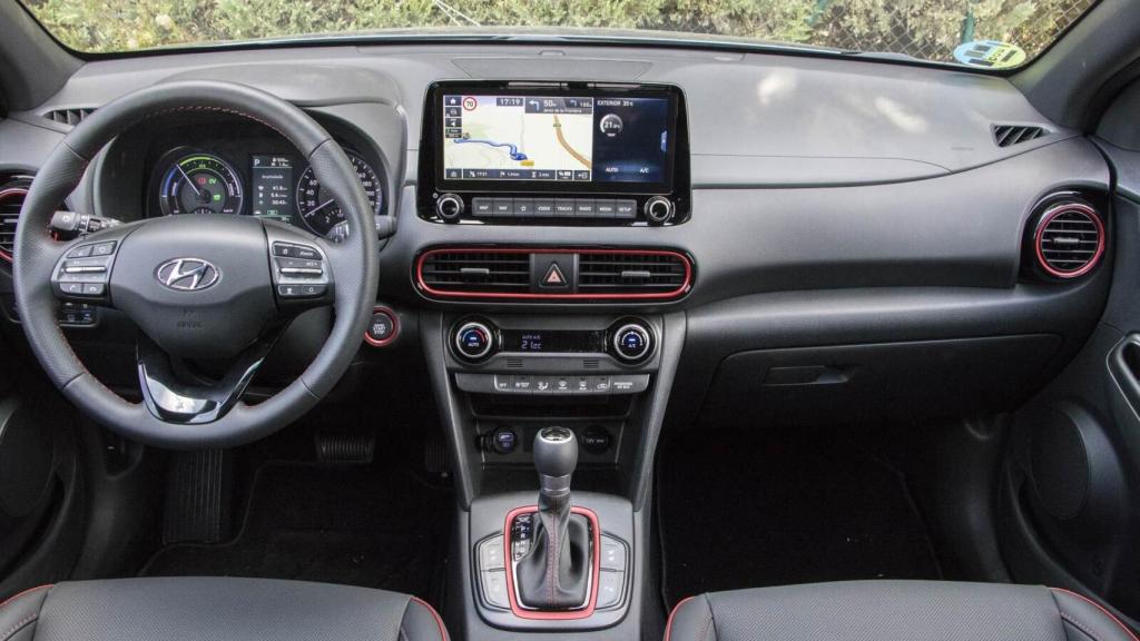 Interior del Hyundai Kona Híbrido.