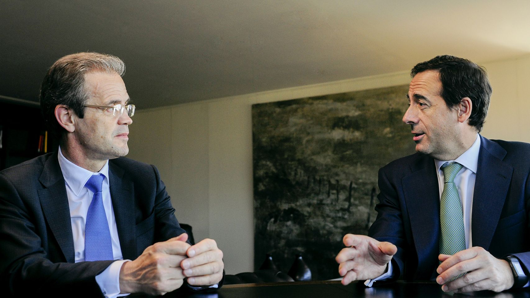 Jordi Gual, presidente de la entidad, y Gonzalo Gortázar, consejero delegado de CaixaBank.