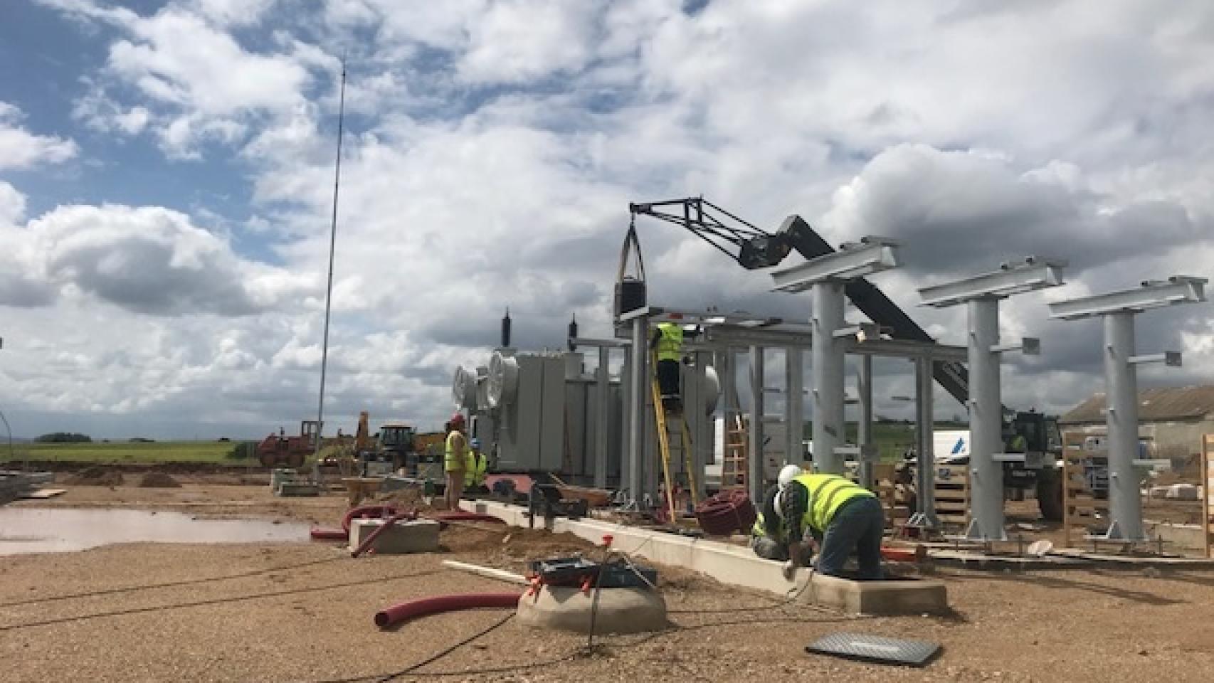 Construcción de un parque fotovoltaico.