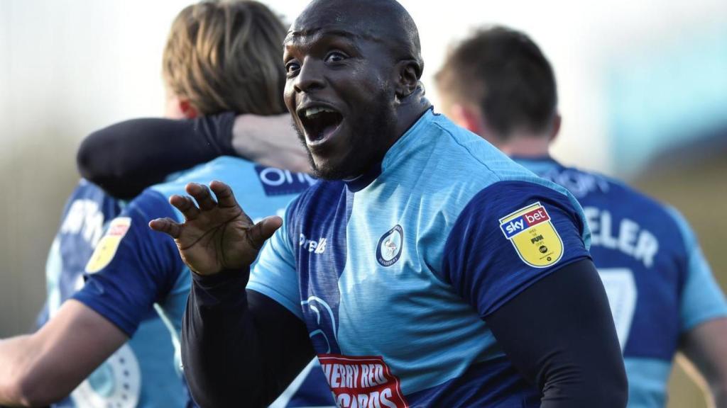 Adebayo Akinfenwa, futbolista del Wycombe Wanderers