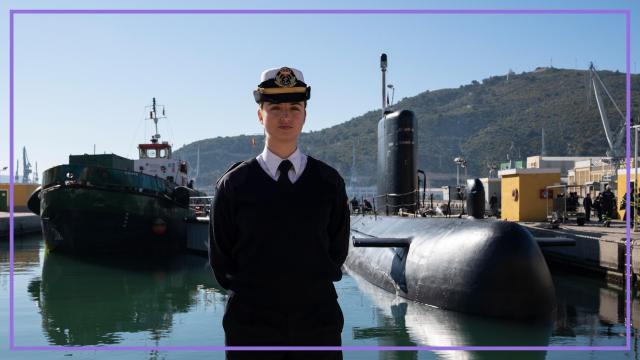 Laura Vitalia González Martínez, primera oficial de submarino de la Armada, en el Arsenal de Cartagena.