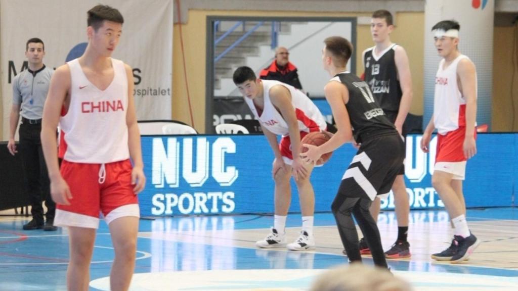 Partido de baloncesto organizado por The NUC