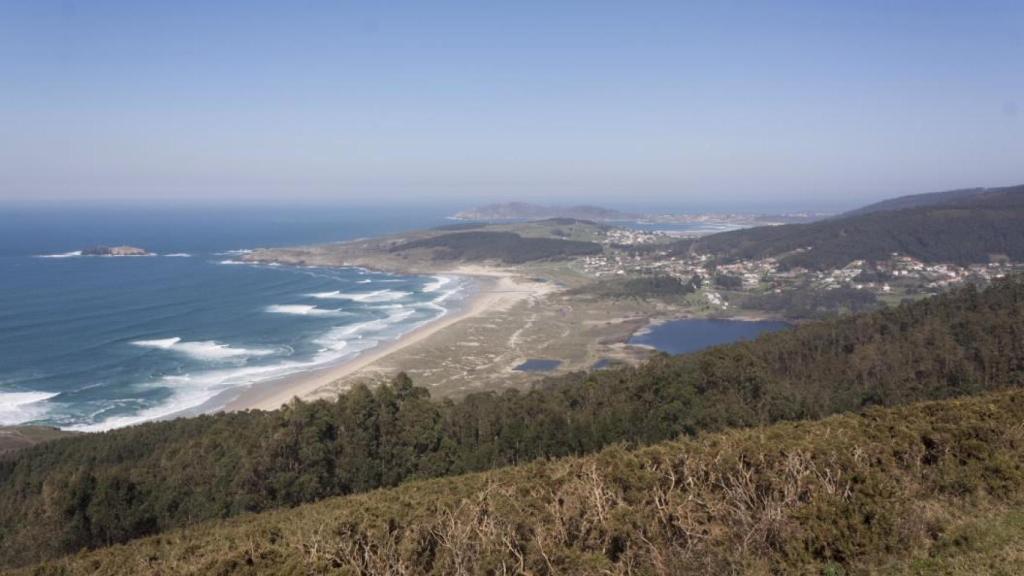 Playa de Doniños desde el mirador de Monteventoso