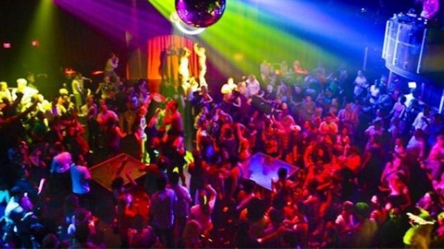 pista-de-baile-de-una-discoteca-efe