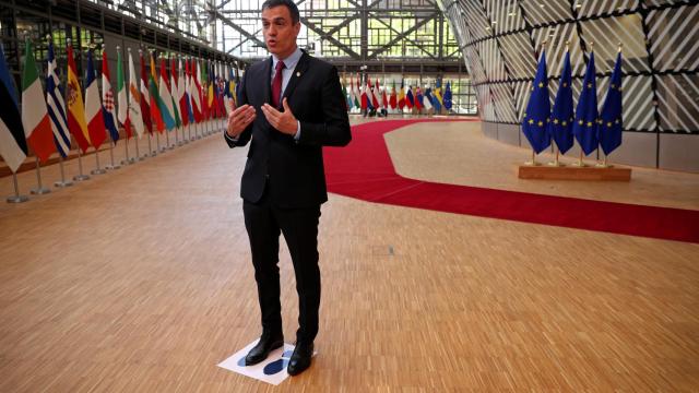 El presidente del Gobierno, Pedro Sánchez, en el punto marcado para las comparecencias de prensa