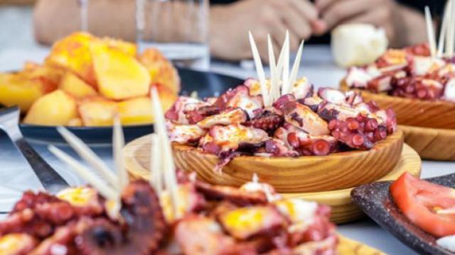 Estos son los dos trucos clave para ir de tapas este verano y no engordar