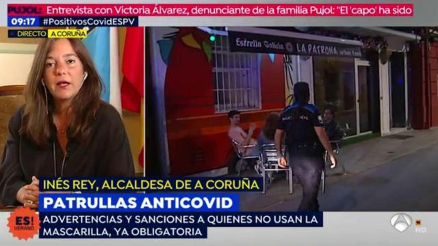 Momento en que Inés Rey es entrevistada en Antena 3