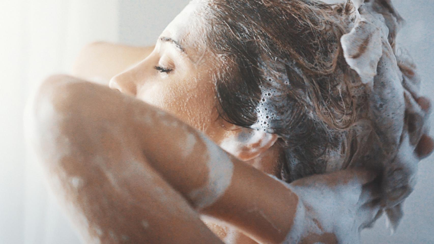 Un cabello espectacular; champú de cebolla casero