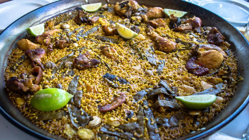 Una paella valenciana.