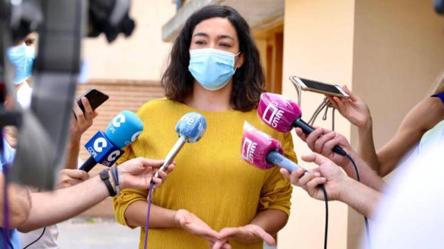 Claudia Alonso, este martes ante los medios de comunicación