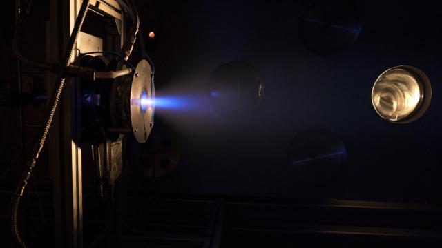 Motor helicón