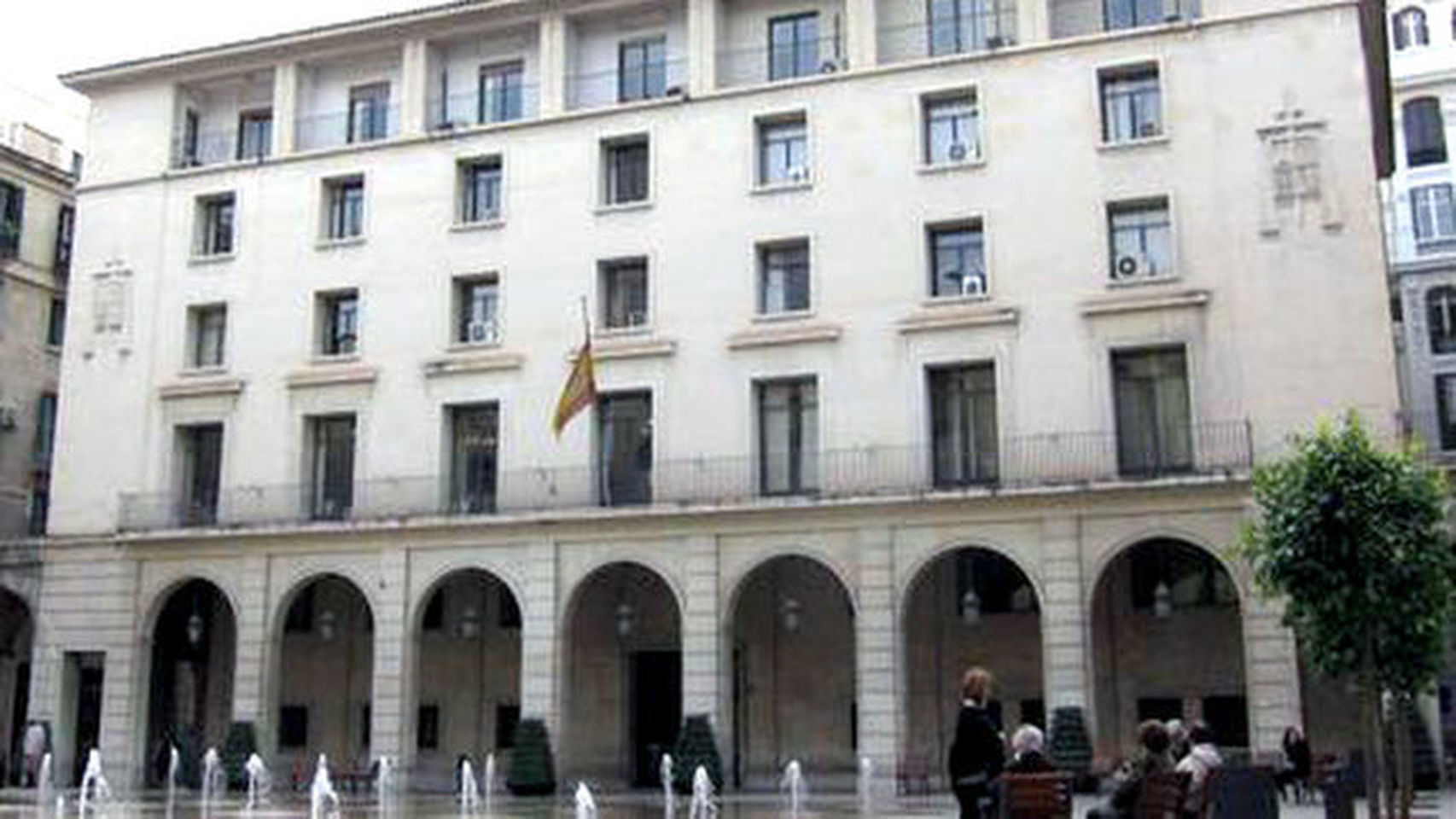 Fachada de la Audiencia Provincial de Alicante.