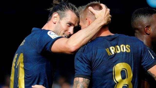 Bale y Kroos celebran un gol con el Real Madrid