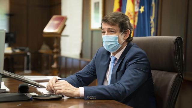 El presidente de Castilla y León, Alfonso Fernández Mañueco, en su despacho en Valladolid.