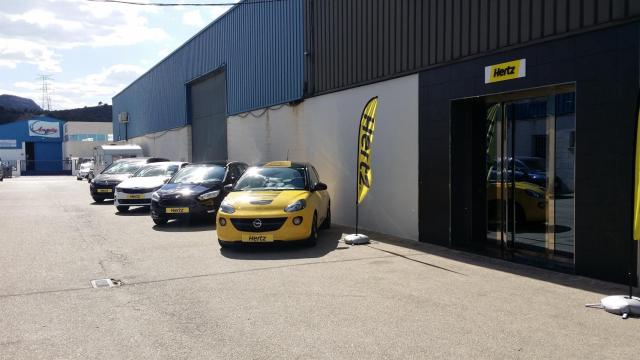 Imagen de una oficina de Hertz en Gandía.