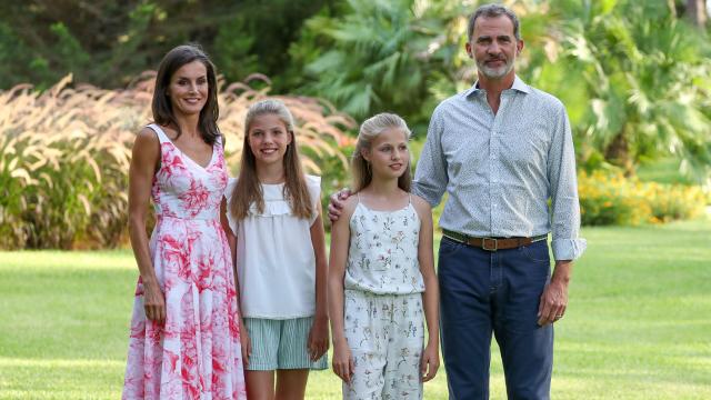 Felipe y Letizia con la princesa Leonor y la infanta Sofía.