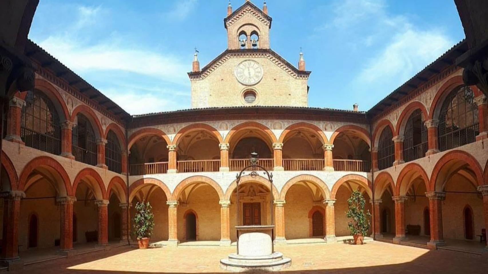 Interior del Real Colegio de España en Bolonia.