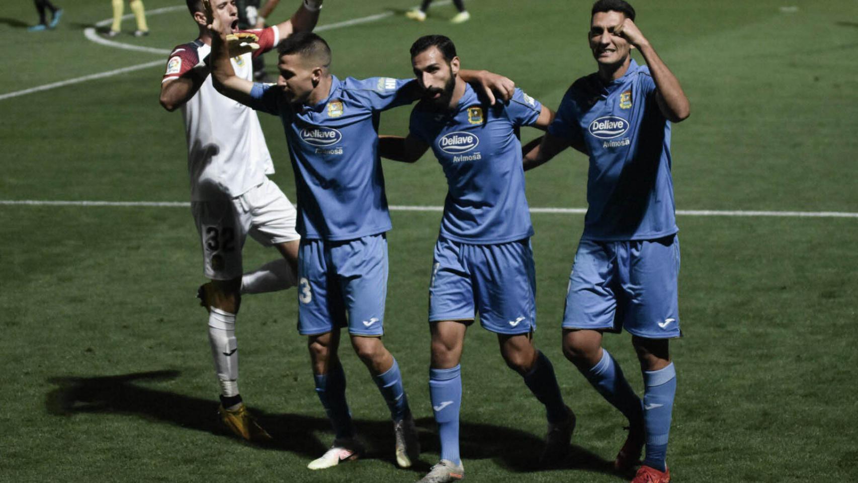 El Fuenlabrada celebra un gol contra el Elche